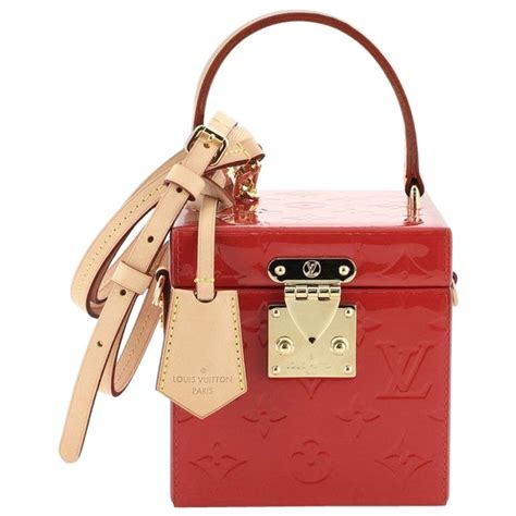 Louis Vuitton Monogram Vernis Bleecke